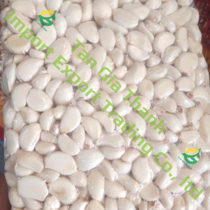 frozen peeled garlics are packed in PA bag and vacuumed