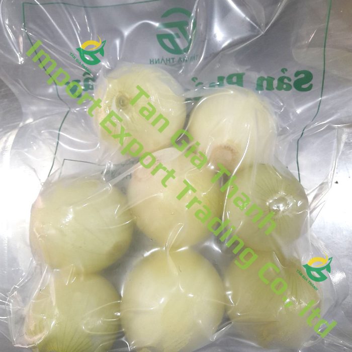 Frozen peeled yellow onion
