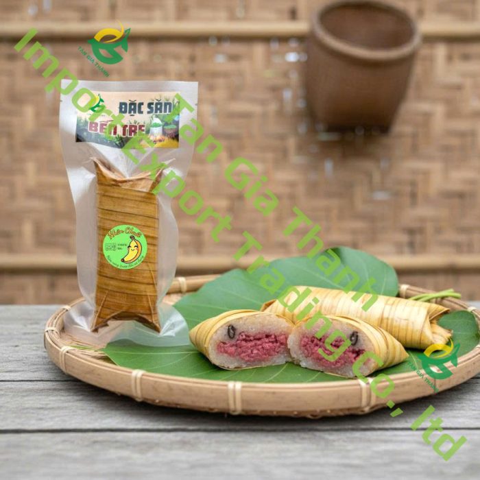 Vietnamese coconut leaf cake with banana