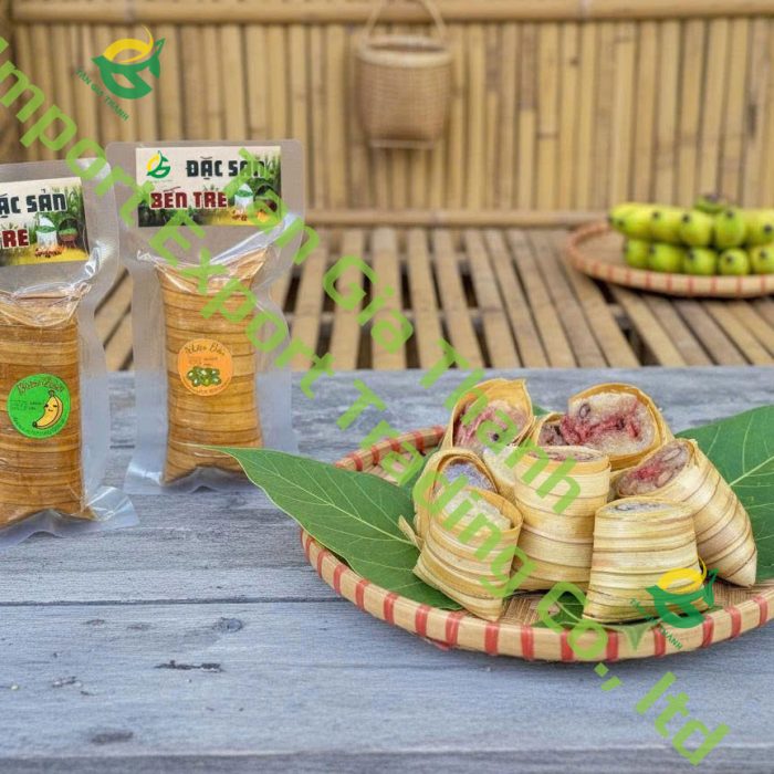 Vietnamese coconut leaf cake with mung bean