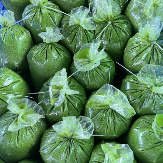 Frozen grated cassava leave