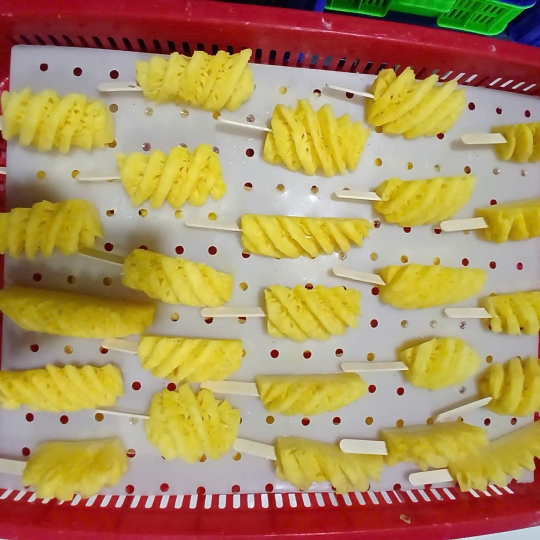 Frozen pineapple stick